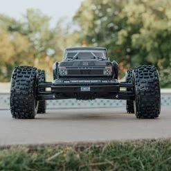 Arrma 1/8 OUTCAST 6S BLX 4WD EXtreme Bash Stunt Truck RTR, Black -Remote Control Toys arrma ara ara8710 10